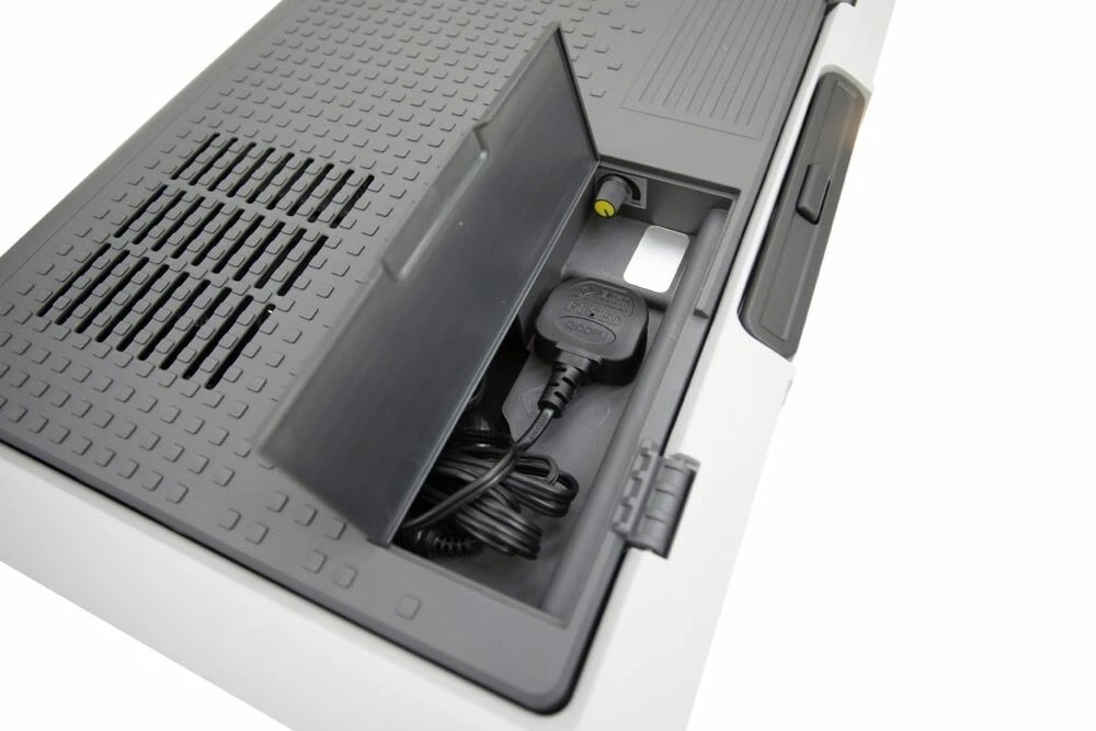 Vango E-Pinnacle 40L Coolbox 8 Vango E-Pinnacle 40L Coolbox - Image 6